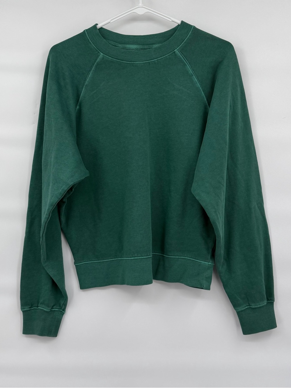 Old navy green crew neck sweatshirt